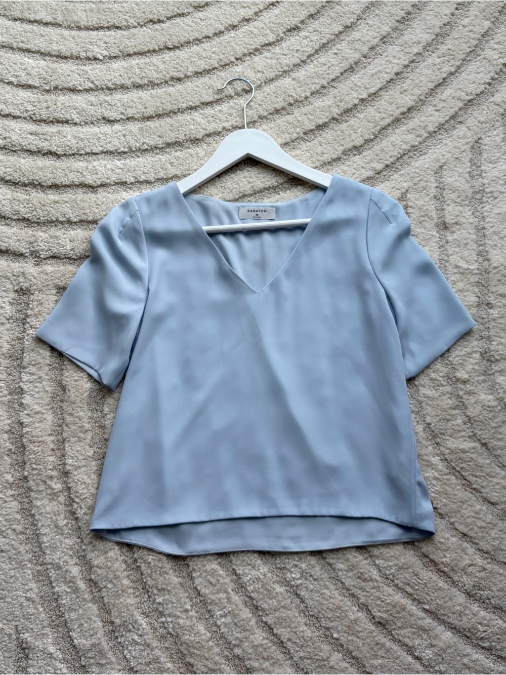 Babaton Randy Blouse Light Blue V-Neck Short Sleeve Blouse